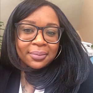 Meet your Posher, Courtney